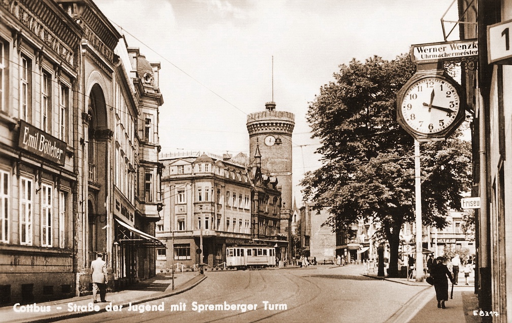 Cottbus - Straße der Jugend mit Spremberger Turm (Ansichtskarte)