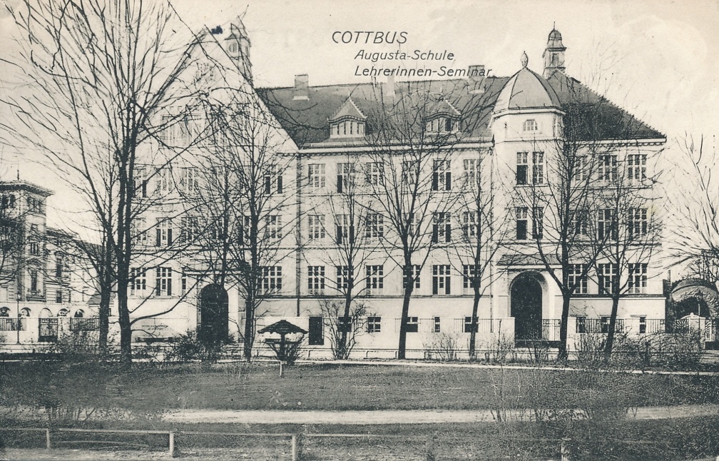 1915 Cottbus - Puschkinpromenade (Augusta-Schule Lehrerinnen-Seminar) (Ansichtskarte).jpg