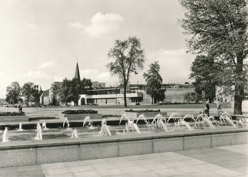 0000014 - AK Cottbus - Cottbus HO-Gaststätte `Am Stadttor` - (V 11 50 A 1 B 92_72 01 06 31 086).jpg